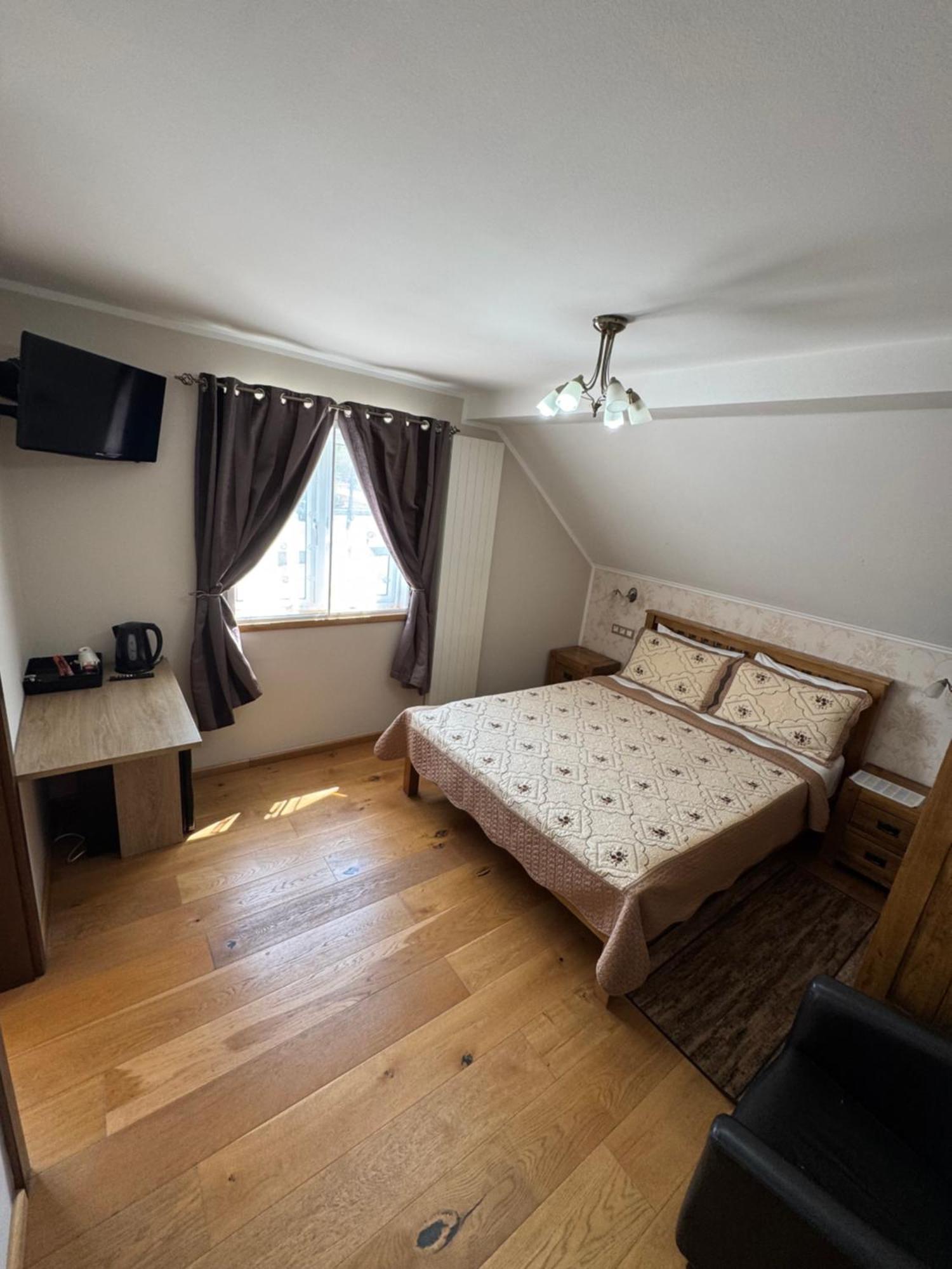 B&B Millenium House Plitvička Jezera Eksteriør bilde